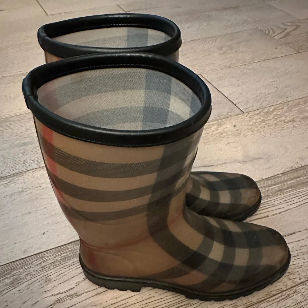 BURBERRY MID CALF CLASSIC NOVA CHECK PLAID RUBBER RAINBOOTS SIZE 36 / 6 - Picture 3 of 12